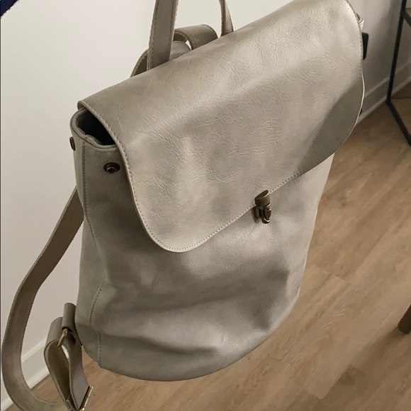 alyssa vegan backpack